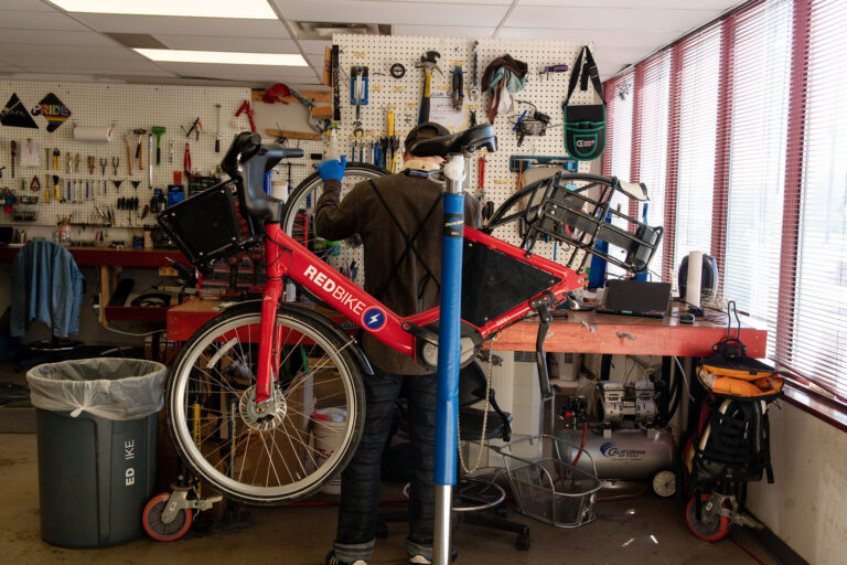 Bike maintenance workshop with a Red Bike at the NABSA conference